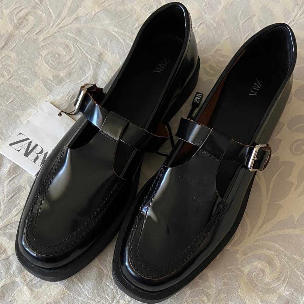 Zara Black Real Leather Loafers with Buckle. NEW. Size 41